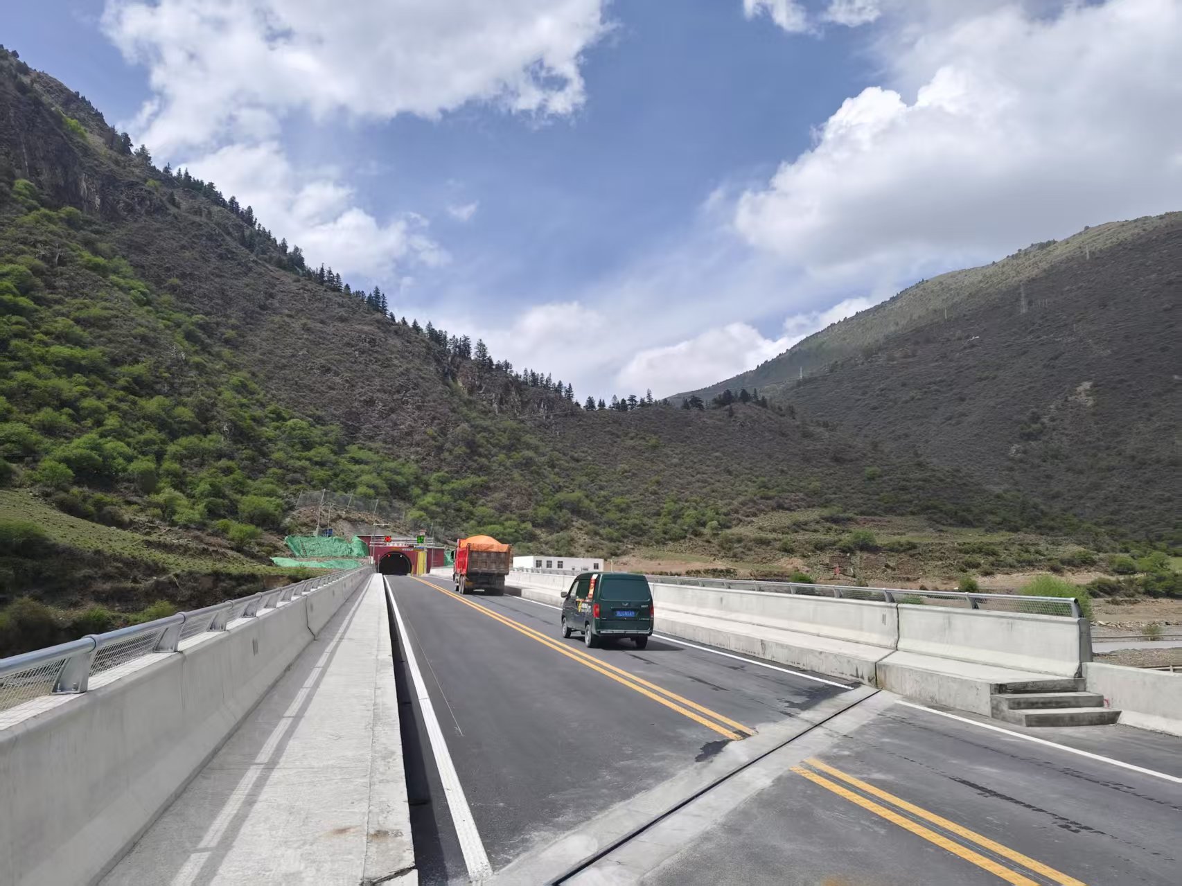 國(guó)道227項(xiàng)目正式通車，開(kāi)啟壤塘交通新格局